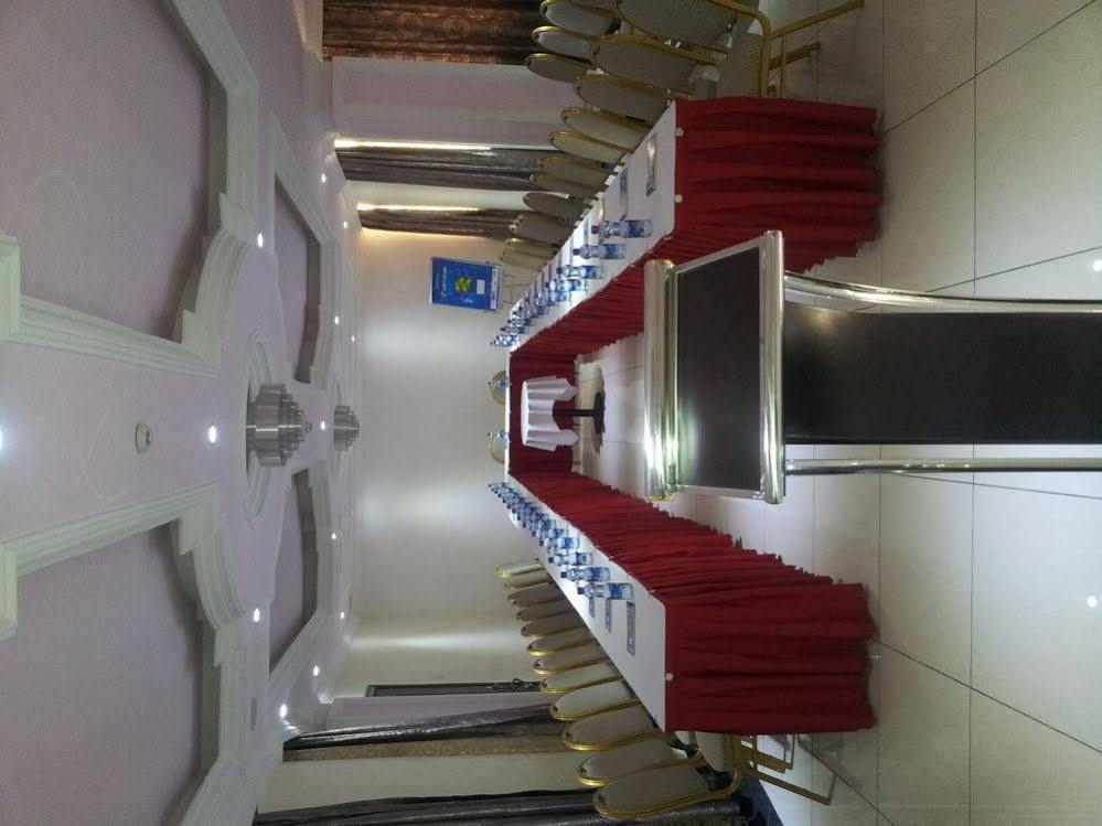 Bole Skygate Hotel Addis Abeba Esterno foto